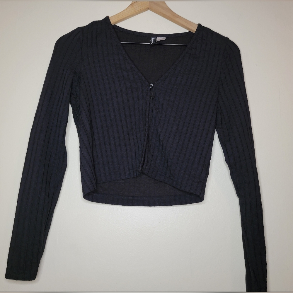 h&m long sleeve black cropped cardigan top, sz s